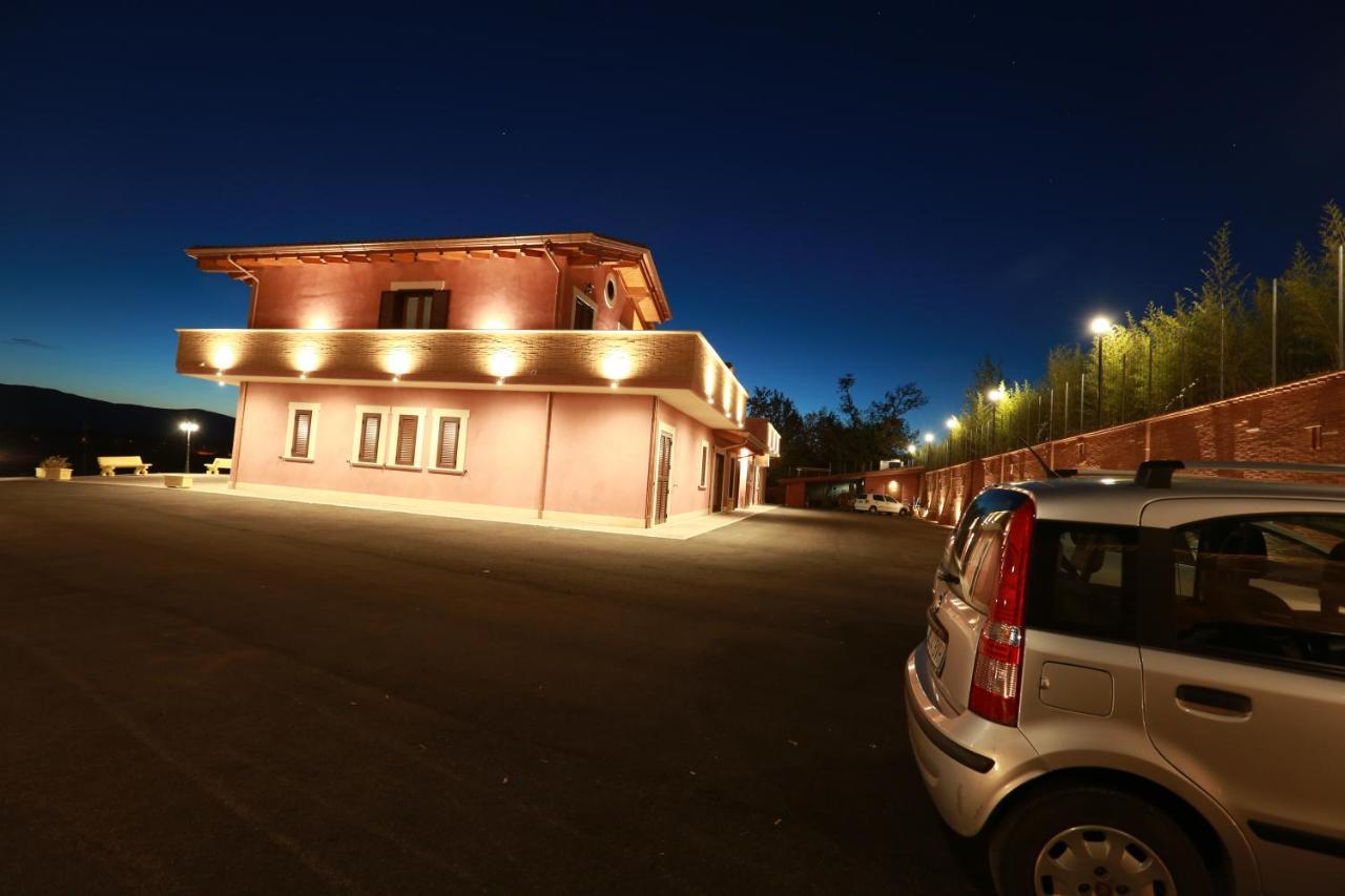 Agriturismo Ciociaro " Il Colle " Hotel Ristorante Ceprano Exteriör bild