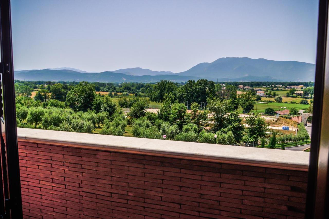 Agriturismo Ciociaro " Il Colle " Hotel Ristorante Ceprano Exteriör bild