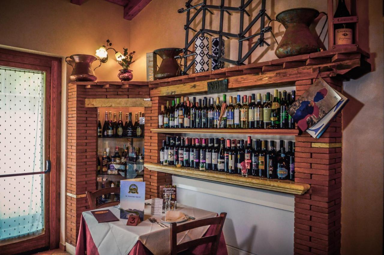 Agriturismo Ciociaro " Il Colle " Hotel Ristorante Ceprano Exteriör bild