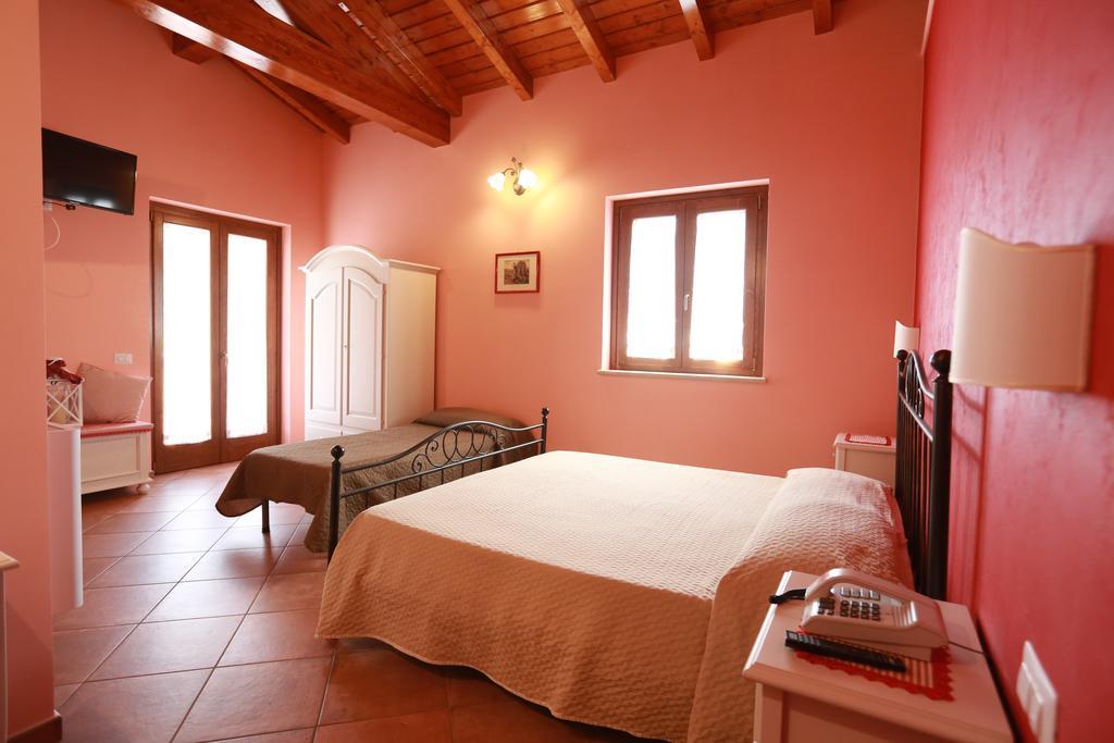 Agriturismo Ciociaro " Il Colle " Hotel Ristorante Ceprano Exteriör bild
