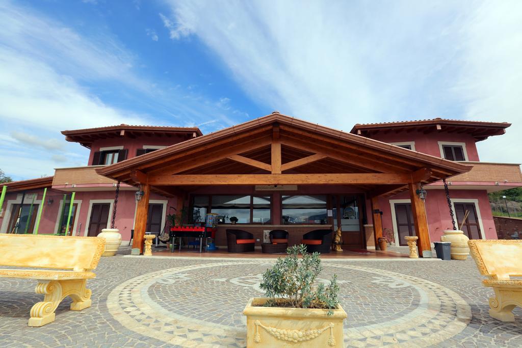 Agriturismo Ciociaro " Il Colle " Hotel Ristorante Ceprano Exteriör bild