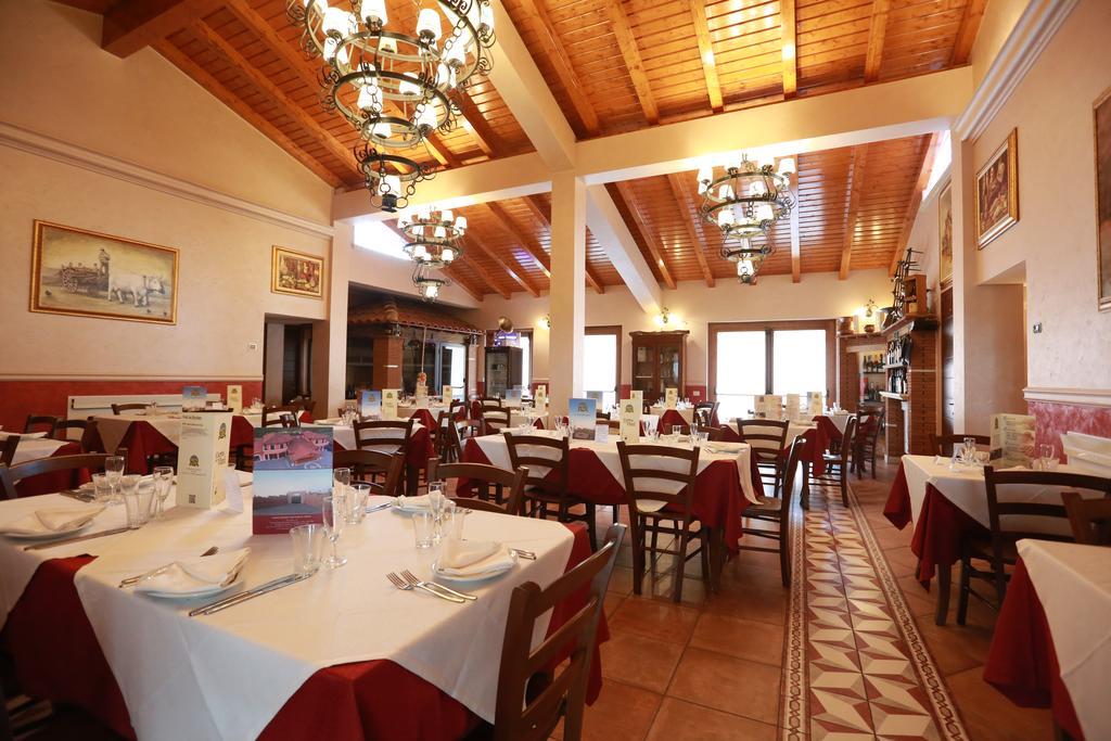 Agriturismo Ciociaro " Il Colle " Hotel Ristorante Ceprano Exteriör bild