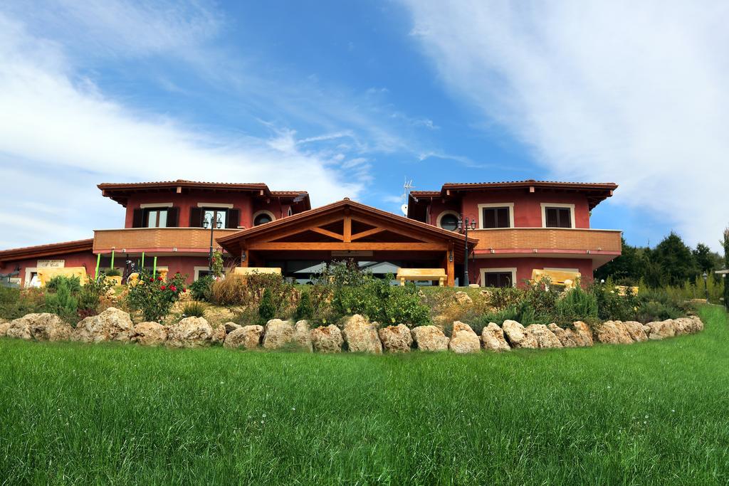 Agriturismo Ciociaro " Il Colle " Hotel Ristorante Ceprano Exteriör bild
