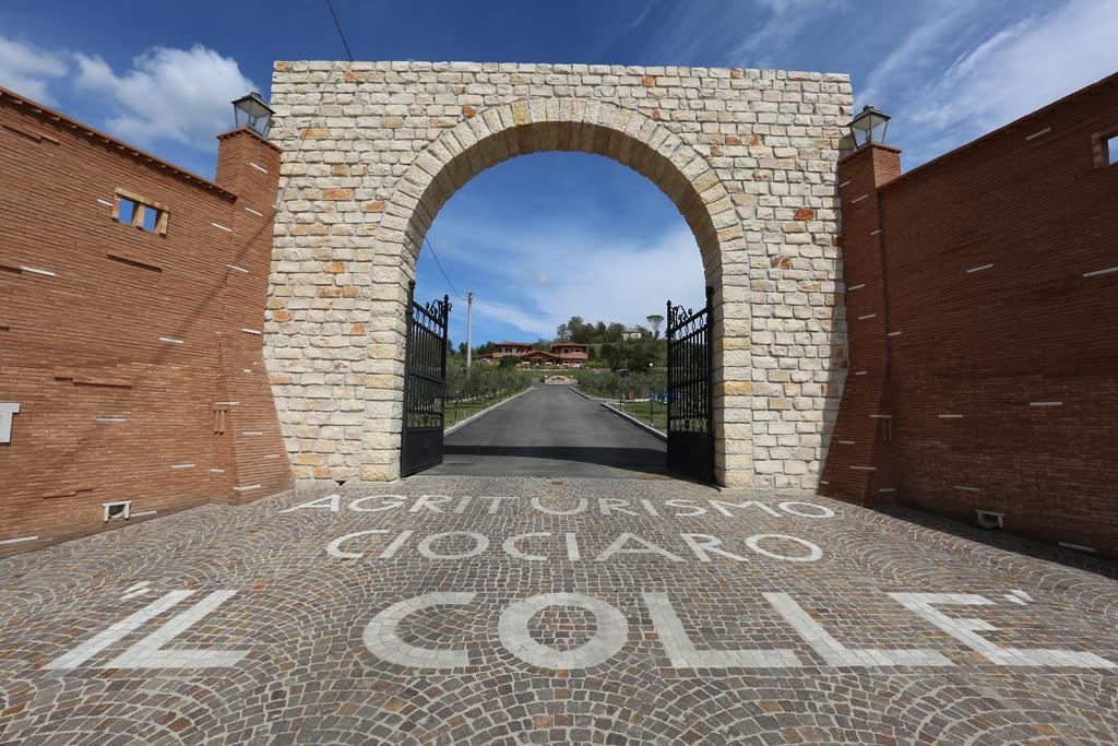 Agriturismo Ciociaro " Il Colle " Hotel Ristorante Ceprano Exteriör bild